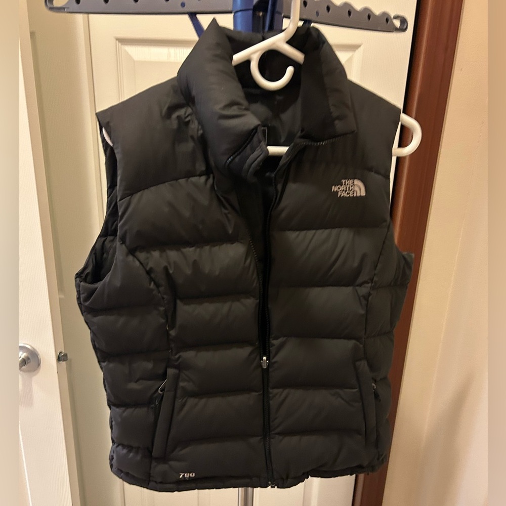 Women’s north face vest
